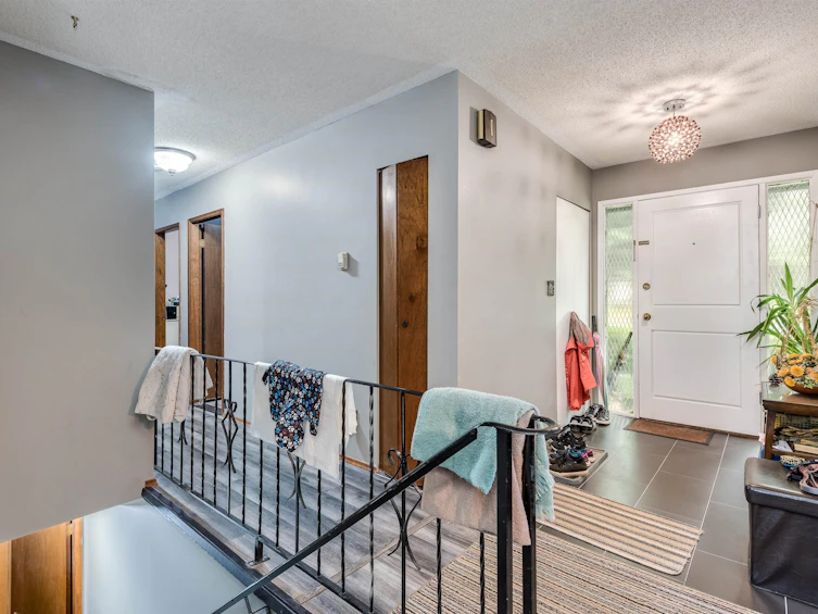 32247 Granite Avenue, Abbotsford, BC, V2T 2L4 - 6