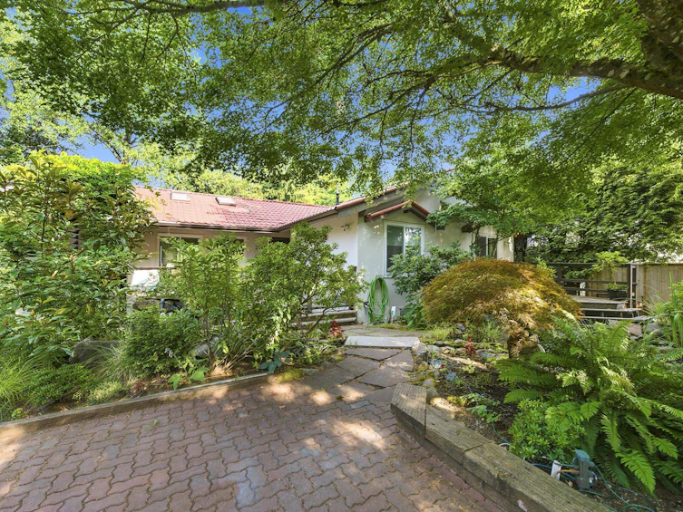 2360 Mackay Avenue, North Vancouver, BC, V7P 2M9 - 34