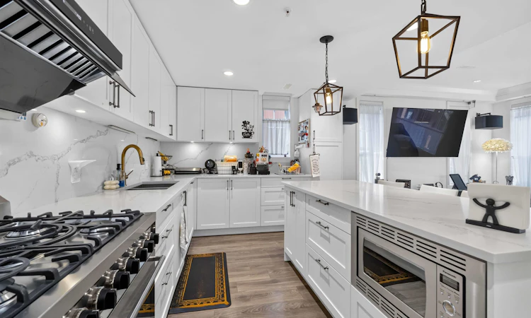 451 W 63rd Avenue