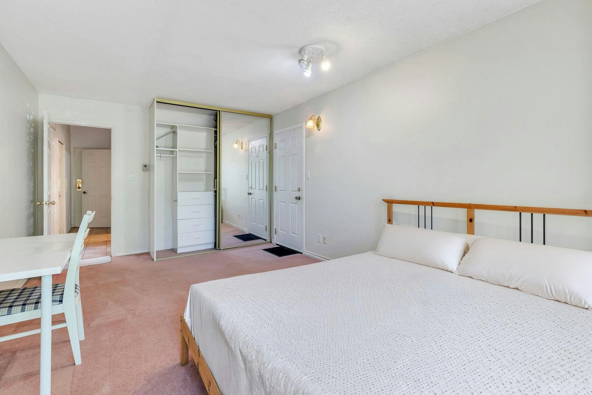 2718 W 19th Avenue, Vancouver, BC, V6L 1E3 - 27