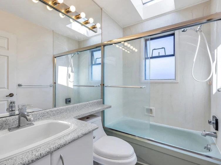 2718 W 19th Avenue, Vancouver, BC, V6L 1E3 - 20