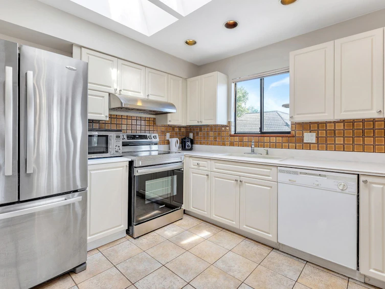 2718 W 19th Avenue, Vancouver, BC, V6L 1E3 - 7