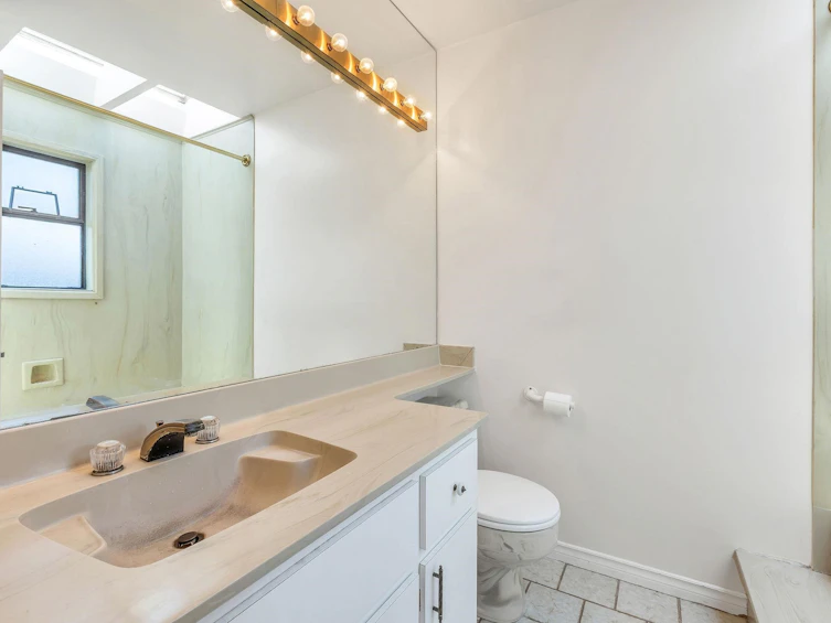 2718 W 19th Avenue, Vancouver, BC, V6L 1E3 - 15