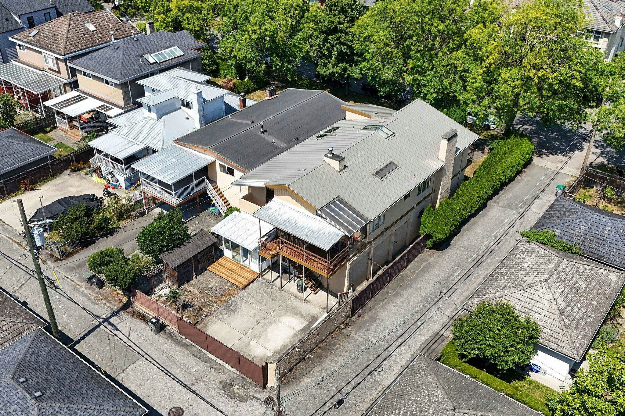 2718 W 19th Avenue, Vancouver, BC, V6L 1E3 - 37