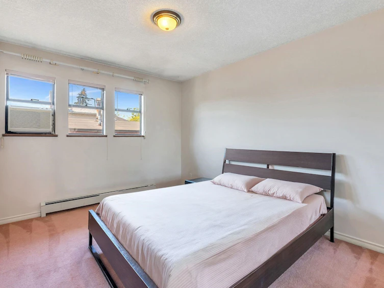 2718 W 19th Avenue, Vancouver, BC, V6L 1E3 - 16