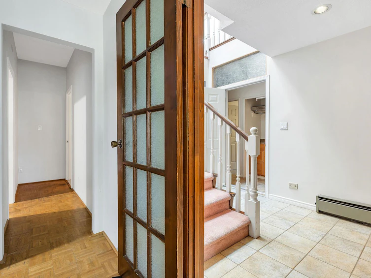 2718 W 19th Avenue, Vancouver, BC, V6L 1E3 - 25