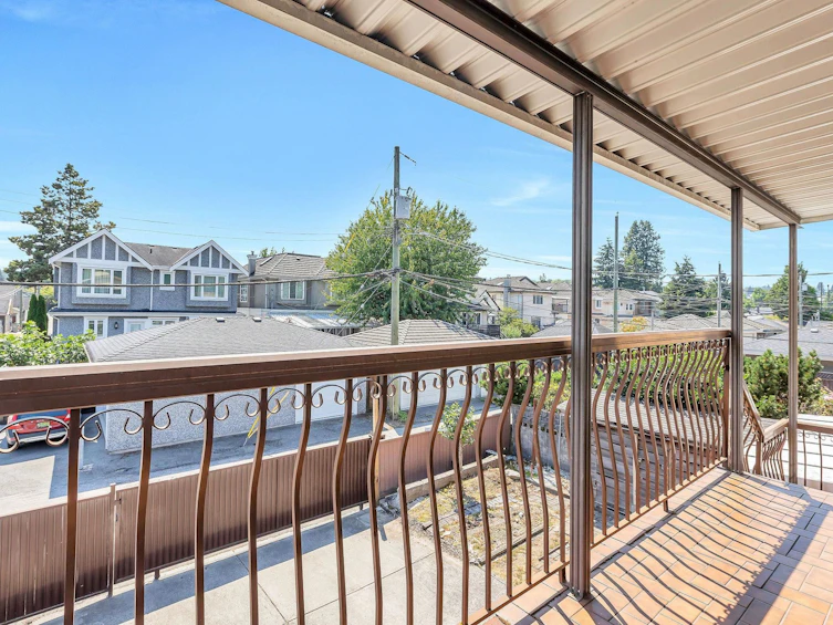 2718 W 19th Avenue, Vancouver, BC, V6L 1E3 - 23