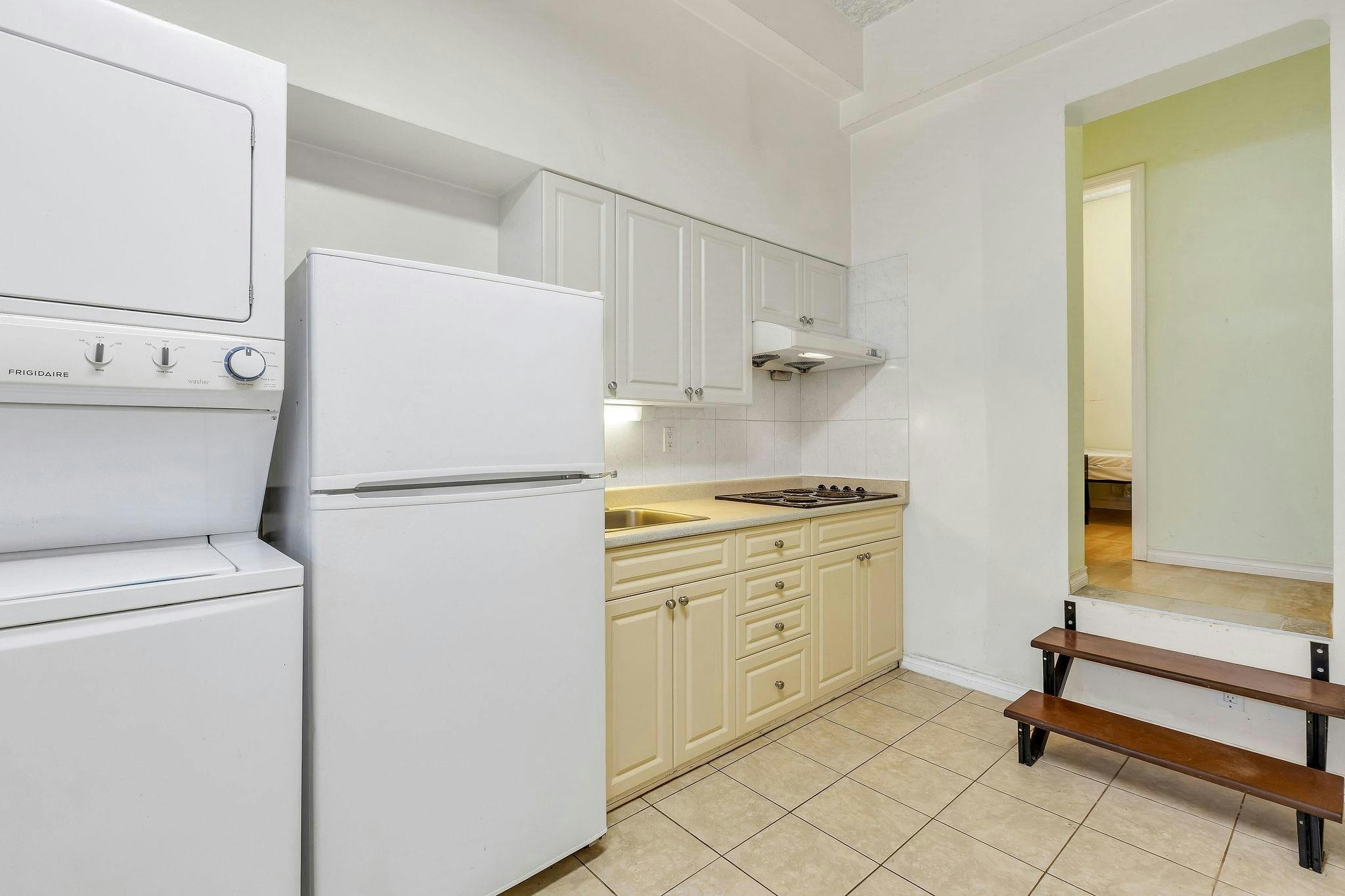 2718 W 19th Avenue, Vancouver, BC, V6L 1E3 - 30