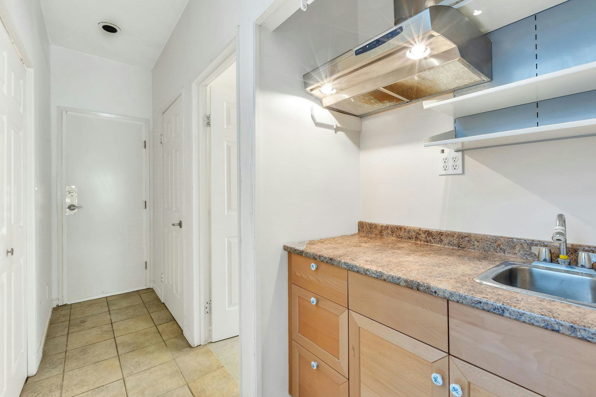 2718 W 19th Avenue, Vancouver, BC, V6L 1E3 - 28