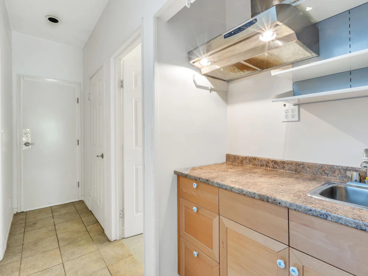2718 W 19th Avenue, Vancouver, BC, V6L 1E3 - 28