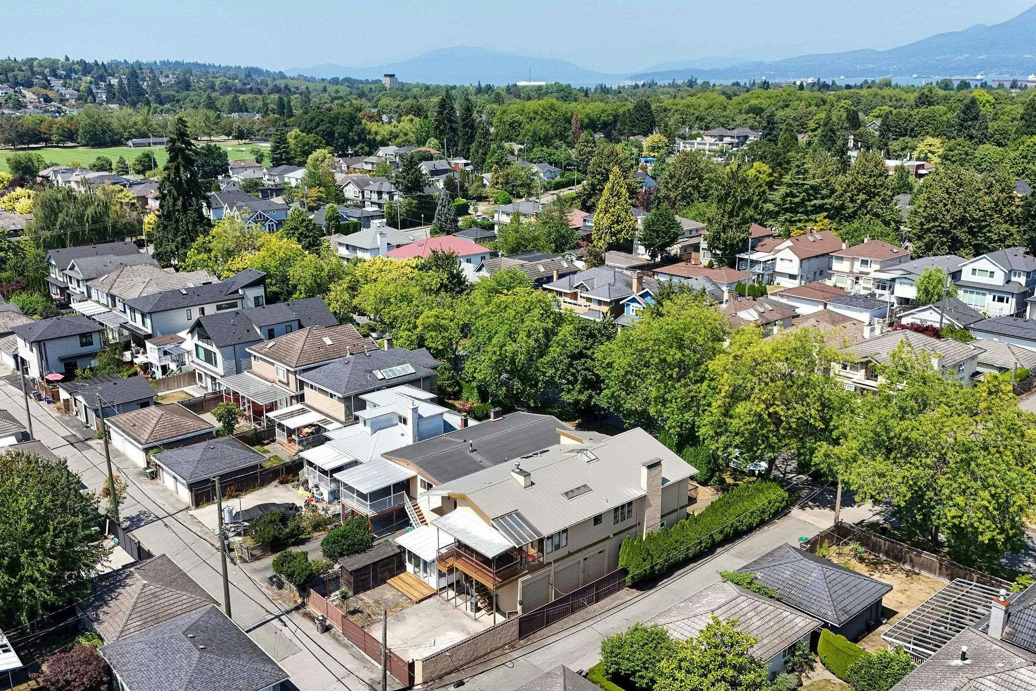 2718 W 19th Avenue, Vancouver, BC, V6L 1E3 - 39
