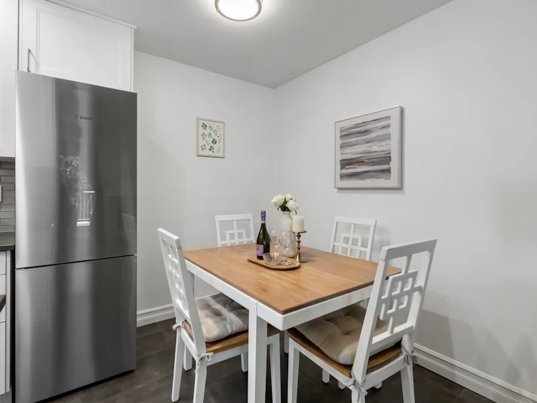 311-9101 Horne Street, Burnaby, BC, V3N 4M3 - 8