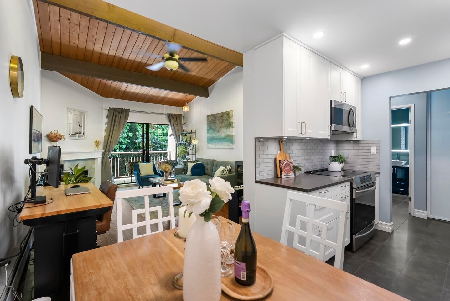 311-9101 Horne Street, Burnaby, BC, V3N 4M3 - 7