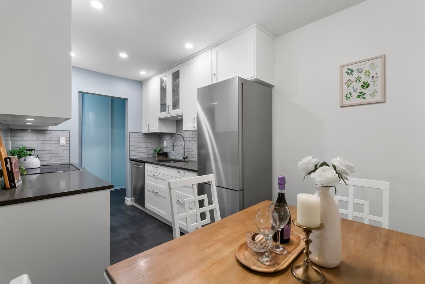 311-9101 Horne Street, Burnaby, BC, V3N 4M3 - 9