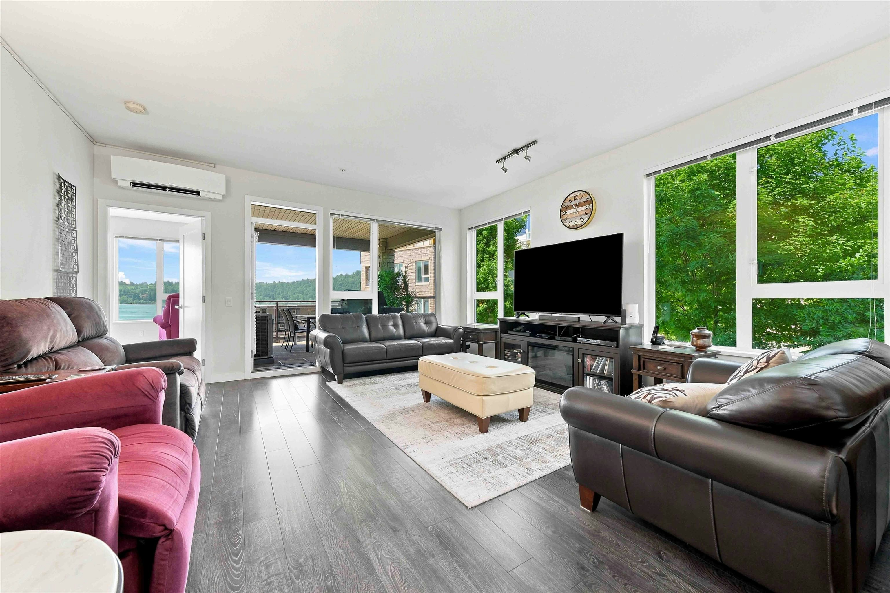 203-3911 Cates Landing Way, North Vancouver, BC, V7G 0A6 - 12