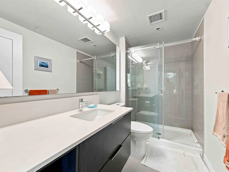 203-3911 Cates Landing Way, North Vancouver, BC, V7G 0A6 - 31