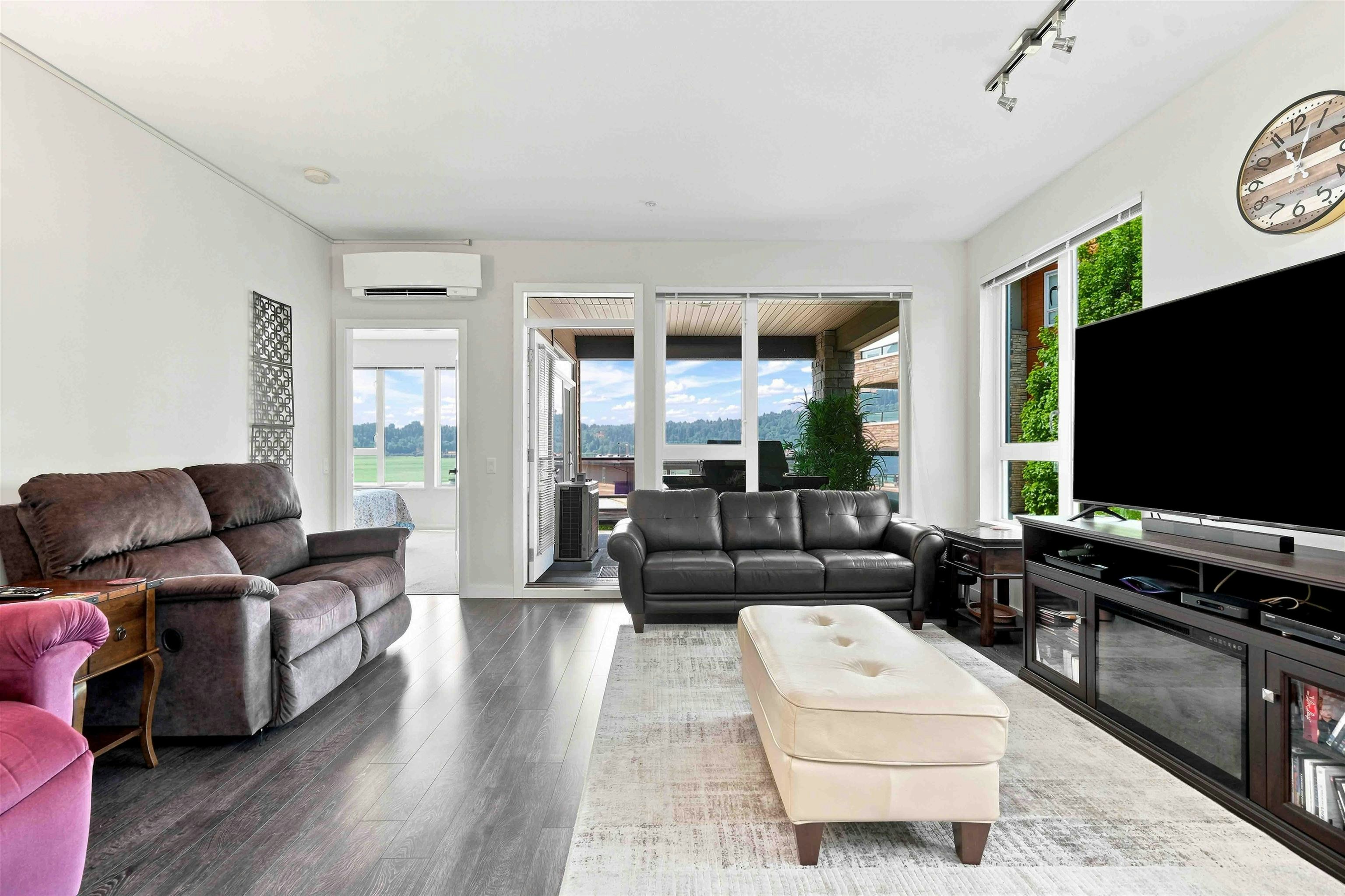 203-3911 Cates Landing Way, North Vancouver, BC, V7G 0A6 - 13