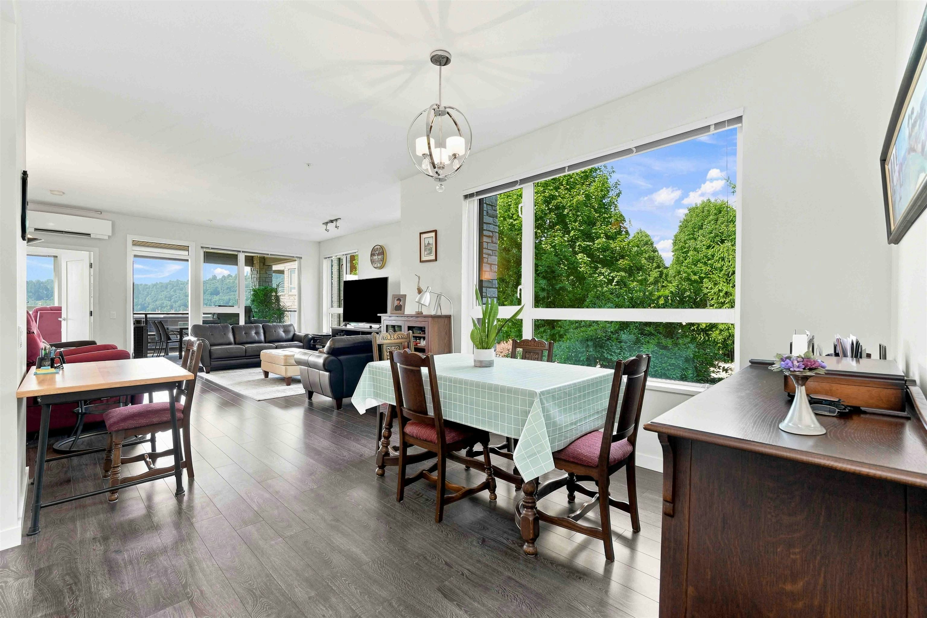 203-3911 Cates Landing Way, North Vancouver, BC, V7G 0A6 - 10
