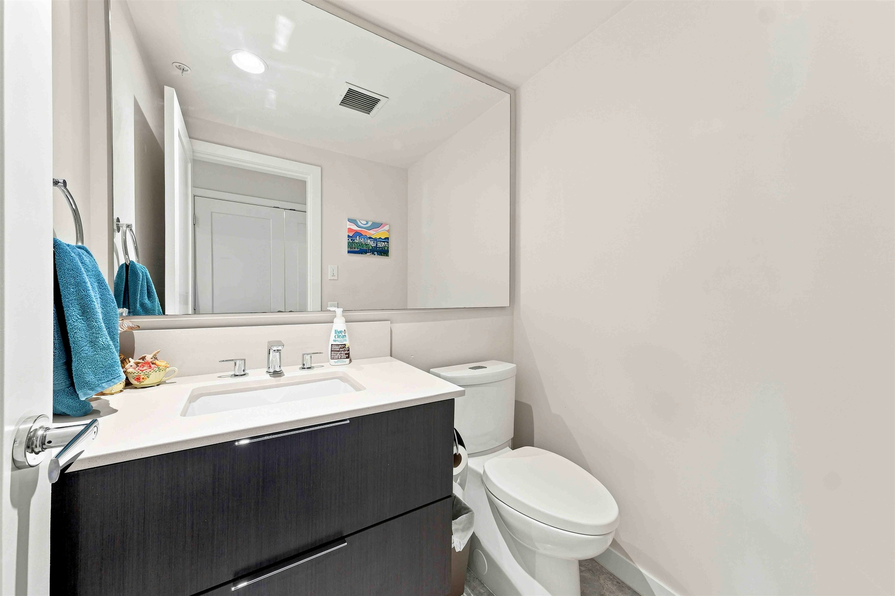 203-3911 Cates Landing Way, North Vancouver, BC, V7G 0A6 - 32