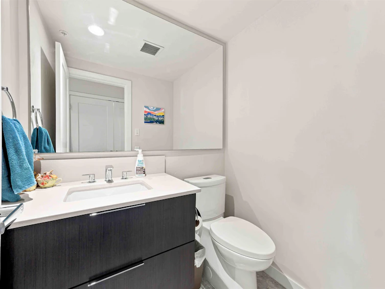 203-3911 Cates Landing Way, North Vancouver, BC, V7G 0A6 - 32