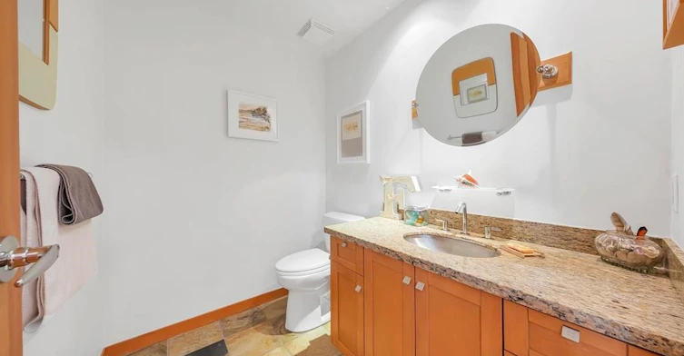 605-10 Renaissance Square, New Westminster, BC, V3M 7B1 - 13