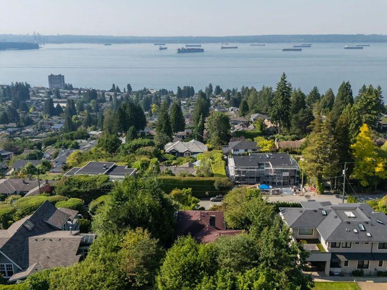2575 Queens Avenue, West Vancouver, BC, V7V 2Y9 - 39