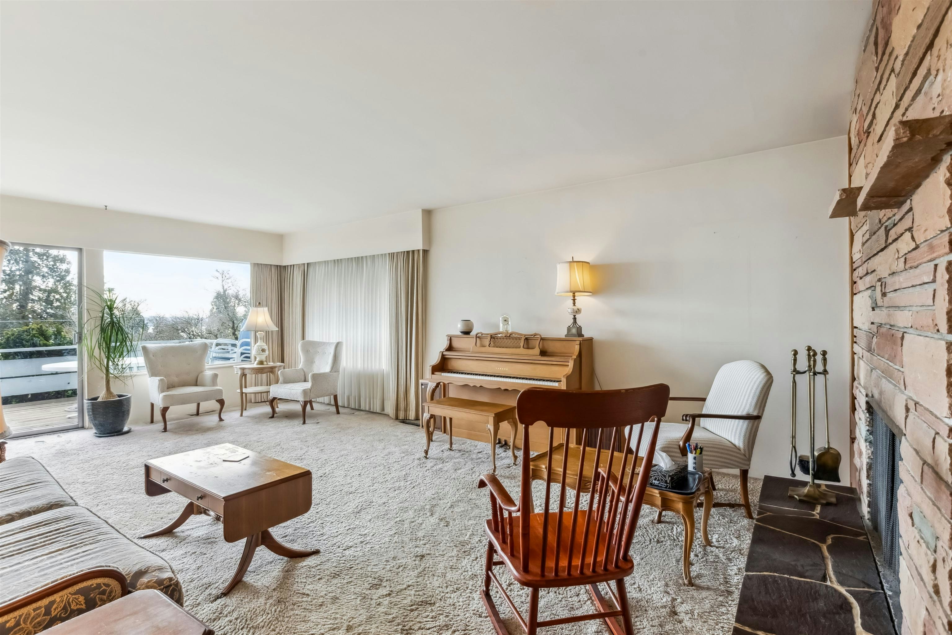 2575 Queens Avenue, West Vancouver, BC, V7V 2Y9 - 5