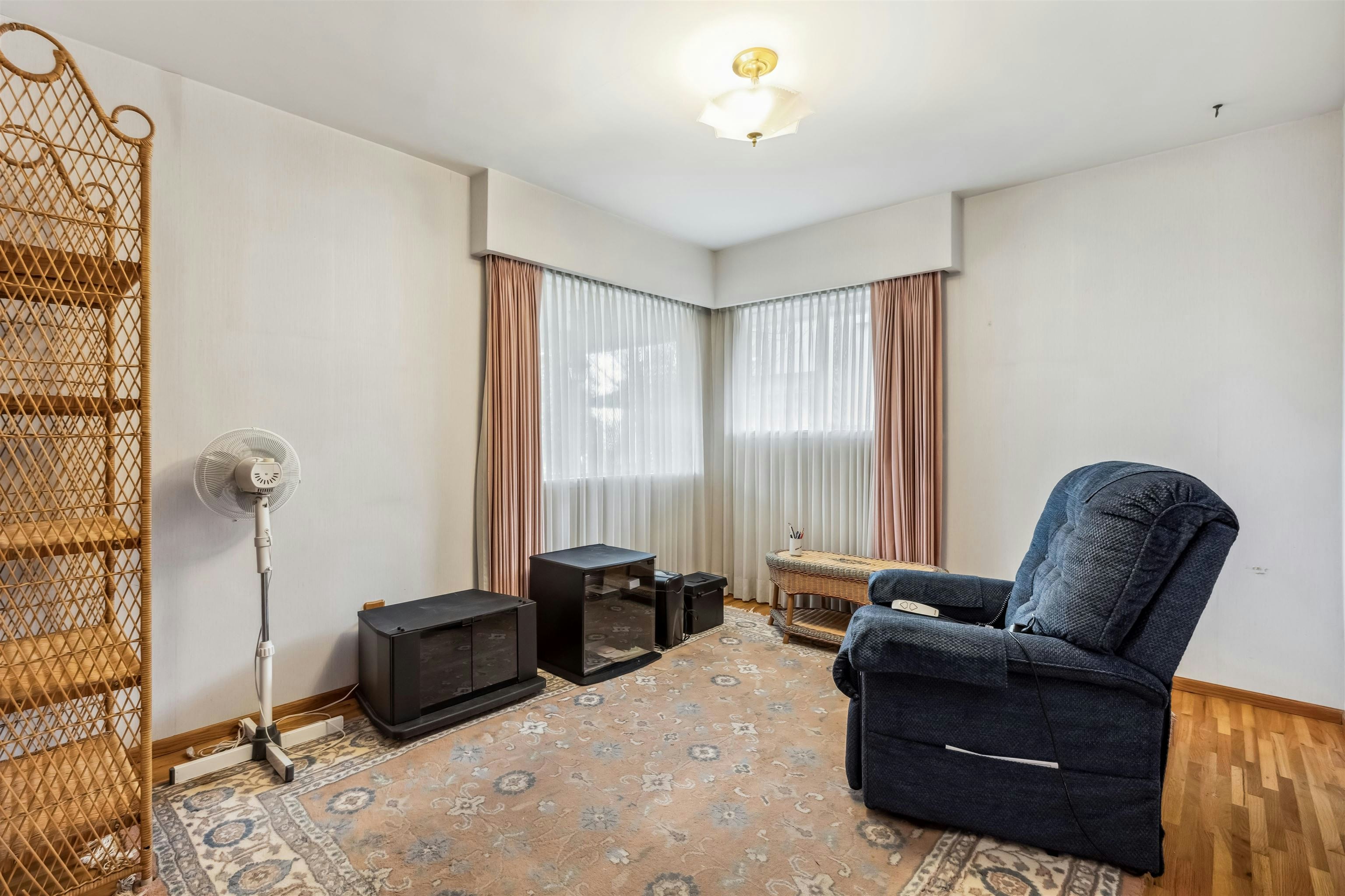 2575 Queens Avenue, West Vancouver, BC, V7V 2Y9 - 23