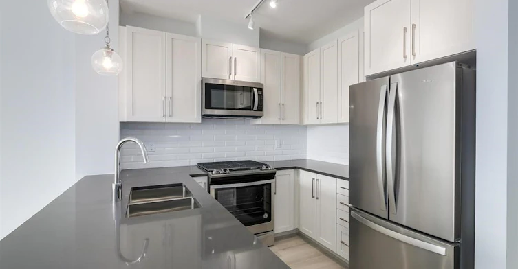 316-2960 151 Street, Surrey, BC, V4P 0G3 - 3