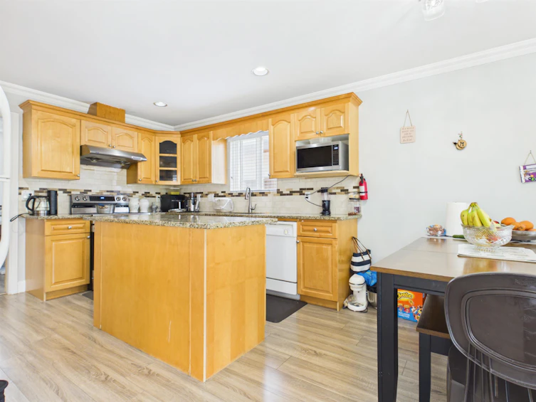 11746 72a Avenue, Delta, BC, V4C 1B1 - 35