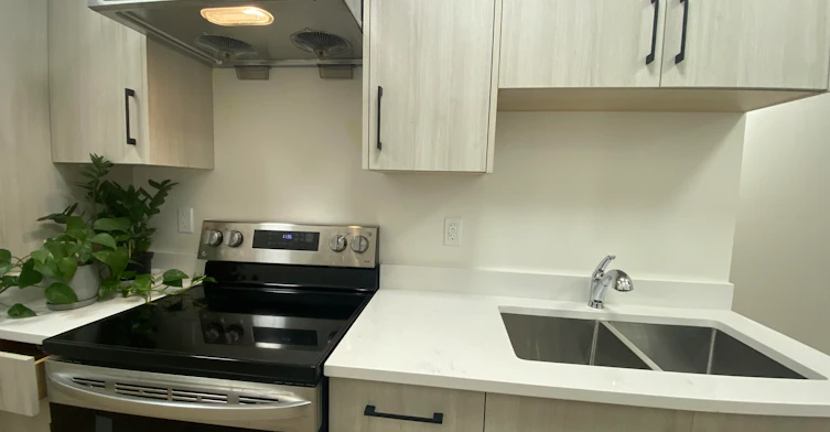 2 Bed Suite-7542 Lindrick Court, Burnaby, BC, V5A 3Y5