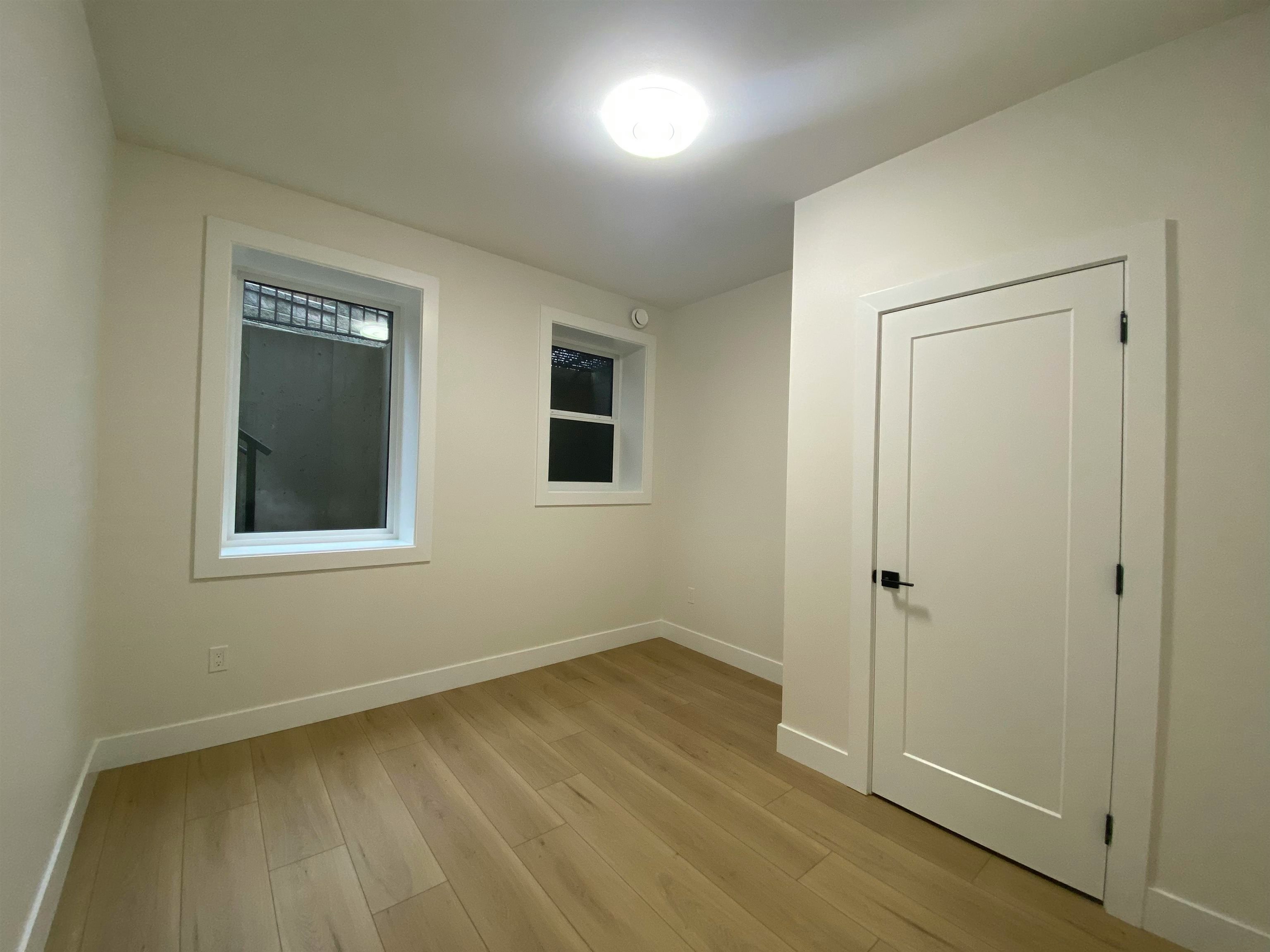 2 Bed Suite-7542 Lindrick Court, Burnaby, BC, V5A 3Y5 - 10
