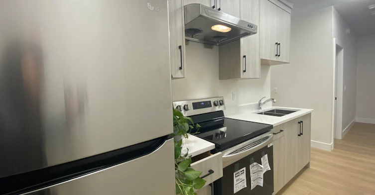 2 Bed Suite-7542 Lindrick Court, Burnaby, BC, V5A 3Y5 - 5