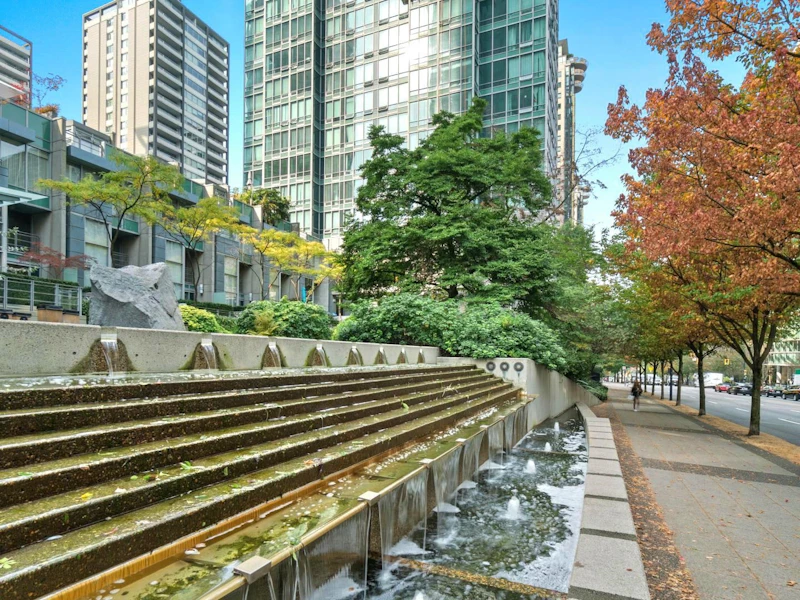 1005 - 1288 W Georgia Street, Vancouver BC V6E 4R3
