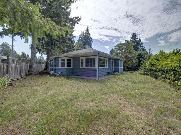 5724 Porpoise Bay Road, Sechelt, BC, V0N 3A3 - 6