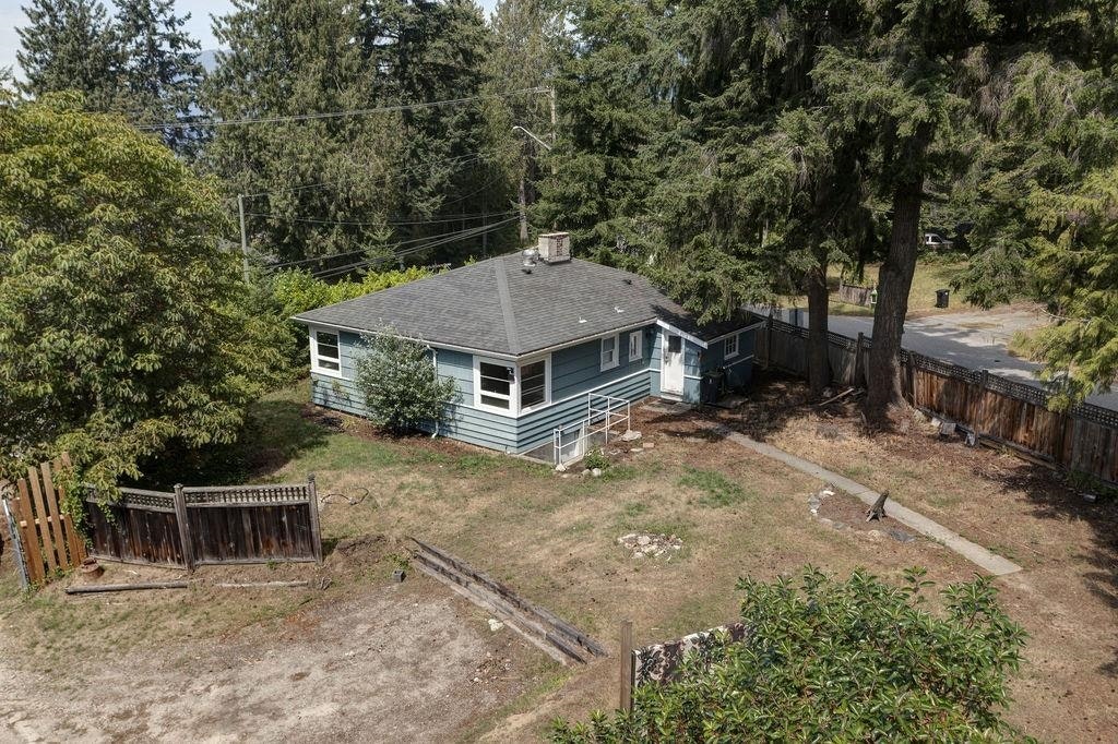 5724 Porpoise Bay Road, Sechelt, BC, V0N 3A3 - 8