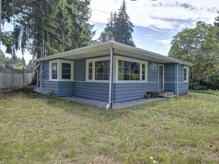 5724 Porpoise Bay Road, Sechelt, BC, V0N 3A3 - 5