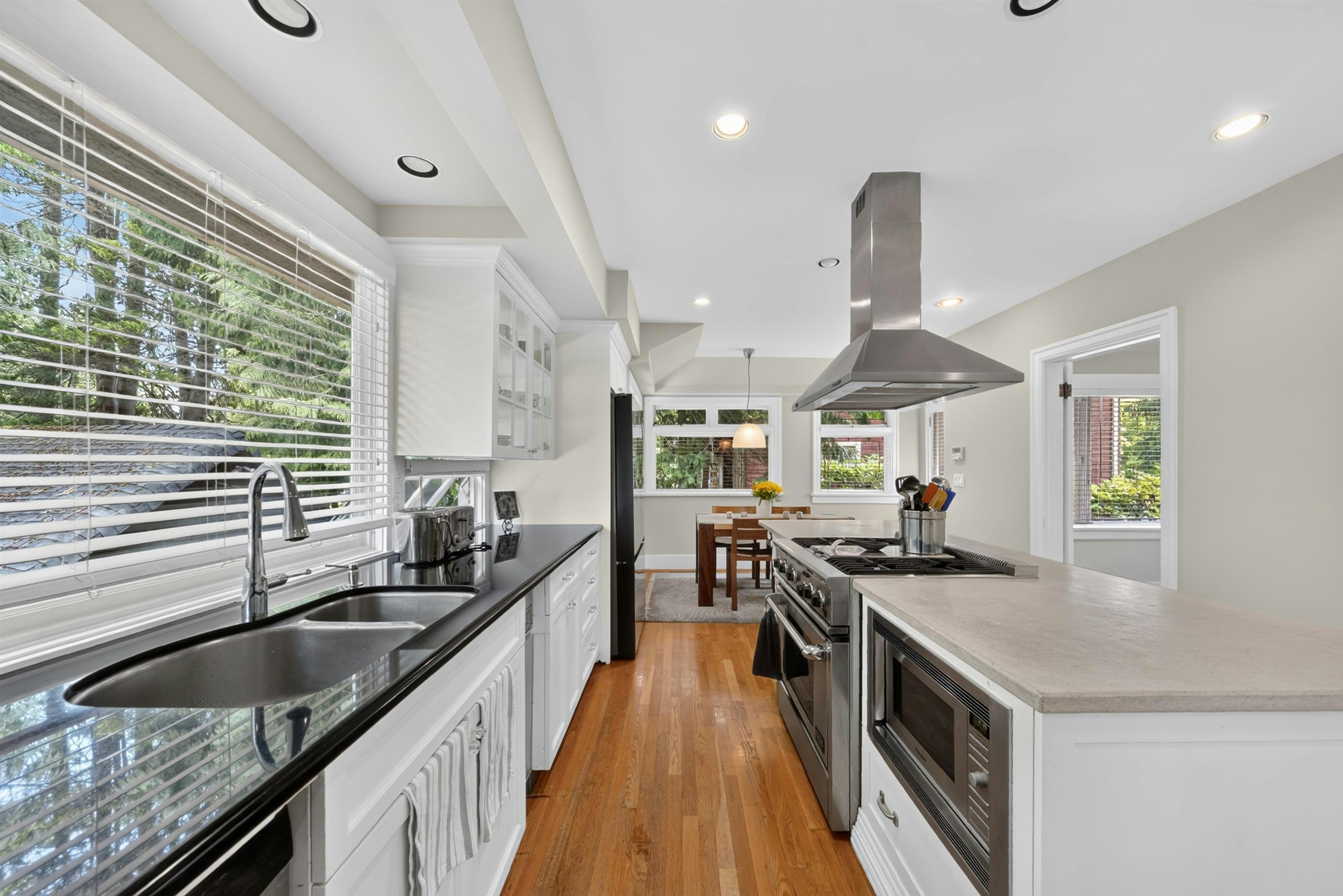 4655 W 6th Avenue, Vancouver, BC, V6R 1V6 - 11