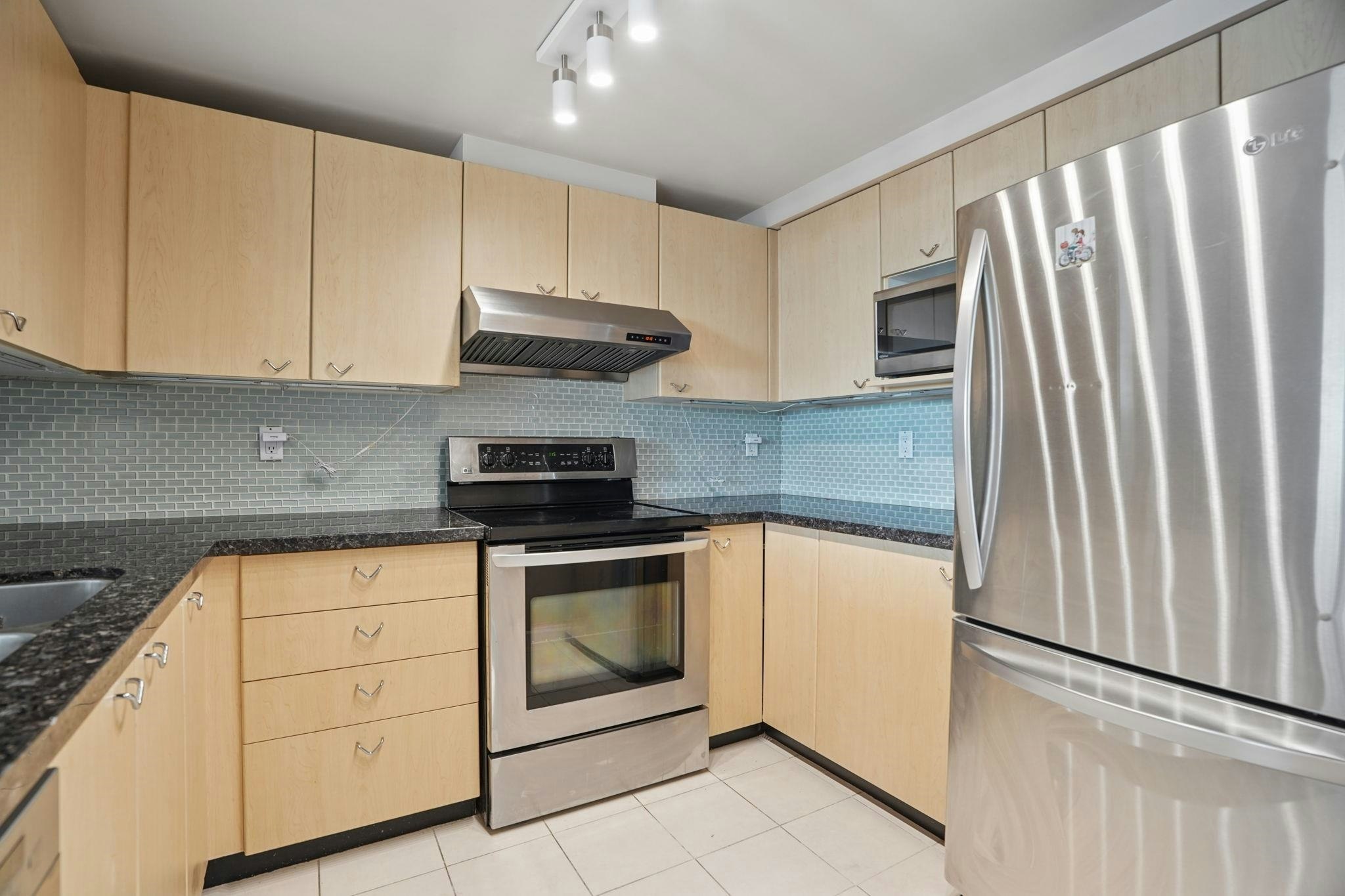 1006-8180 Granville Avenue, Richmond, BC, V6Y 4G1 - 18
