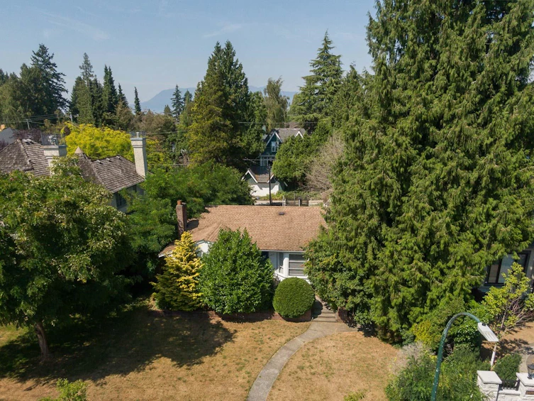 2677 W 35th Avenue, Vancouver, BC, V6N 2L9 - 3