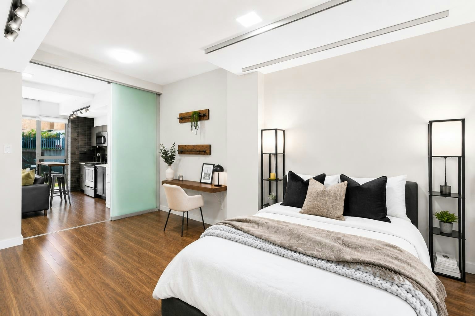 101-2511 Quebec Street, Vancouver, BC, V5T 0B6 - 16