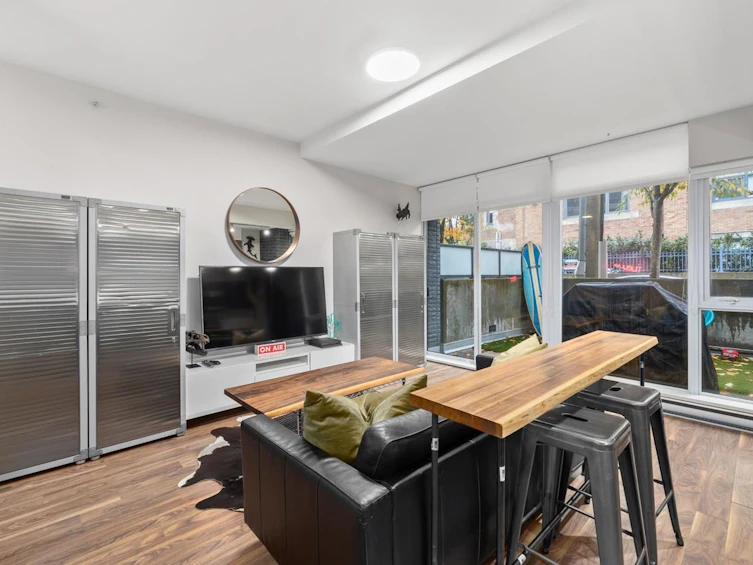 101-2511 Quebec Street, Vancouver, BC, V5T 0B6 - 4
