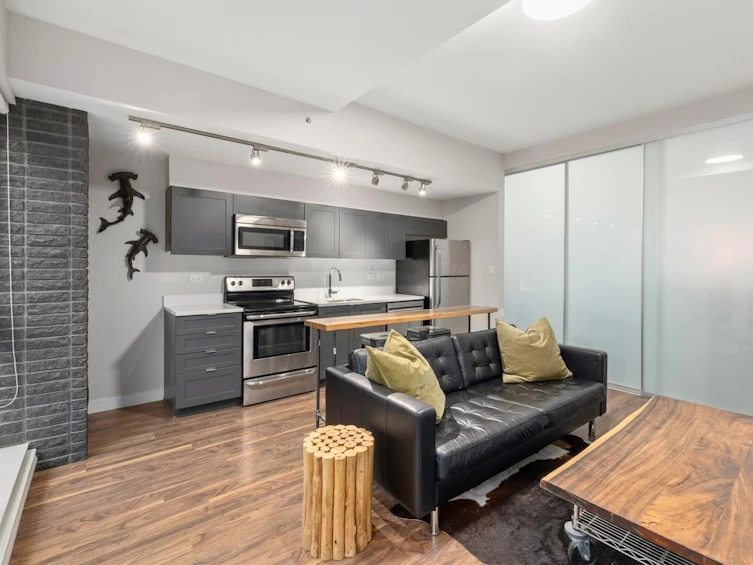 101-2511 Quebec Street, Vancouver, BC, V5T 0B6 - 7