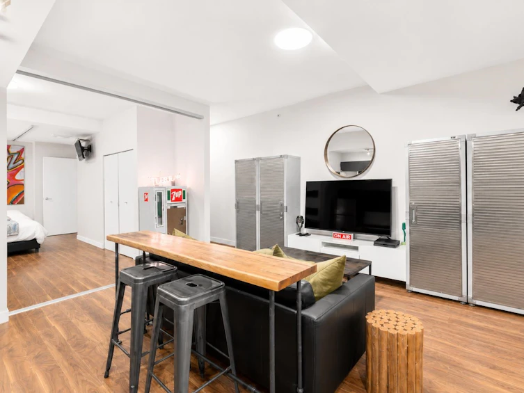 101-2511 Quebec Street, Vancouver, BC, V5T 0B6 - 5