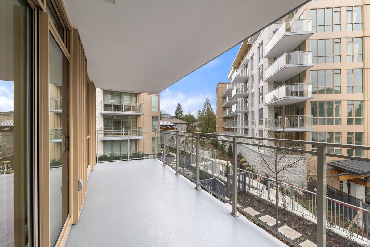 204-2325 Emery Court, North Vancouver, BC, V7J 0E3 - 11