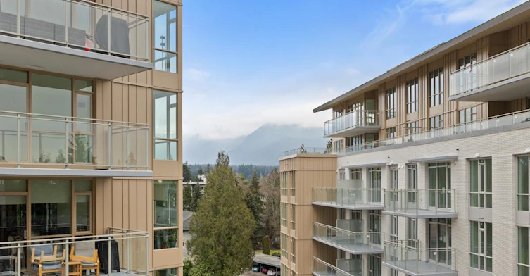 204-2325 Emery Court, North Vancouver, BC, V7J 0E3 - 25