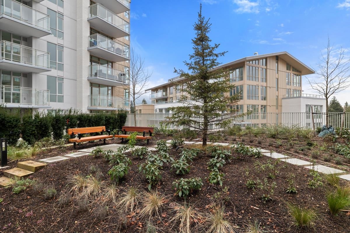 204-2325 Emery Court, North Vancouver, BC, V7J 0E3 - 24