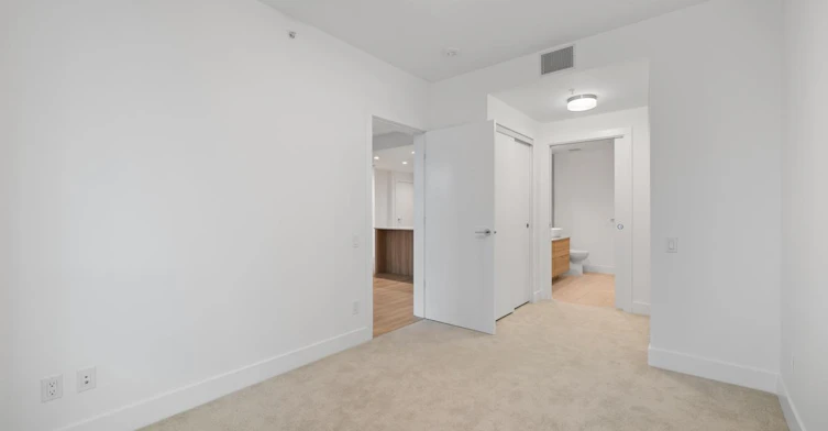 204-2325 Emery Court, North Vancouver, BC, V7J 0E3 - 14