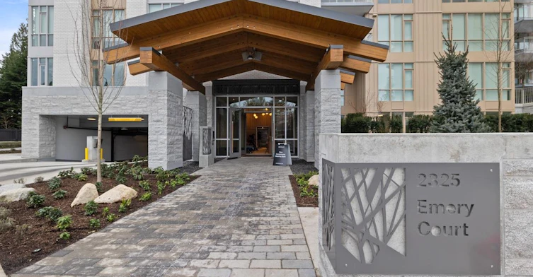 204-2325 Emery Court, North Vancouver, BC, V7J 0E3 - 2