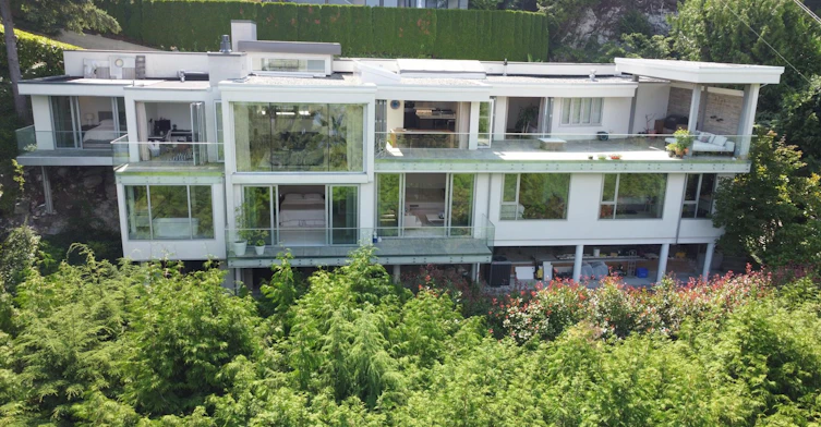 6173 Nelson Avenue, West Vancouver, BC, V7W 2A1
